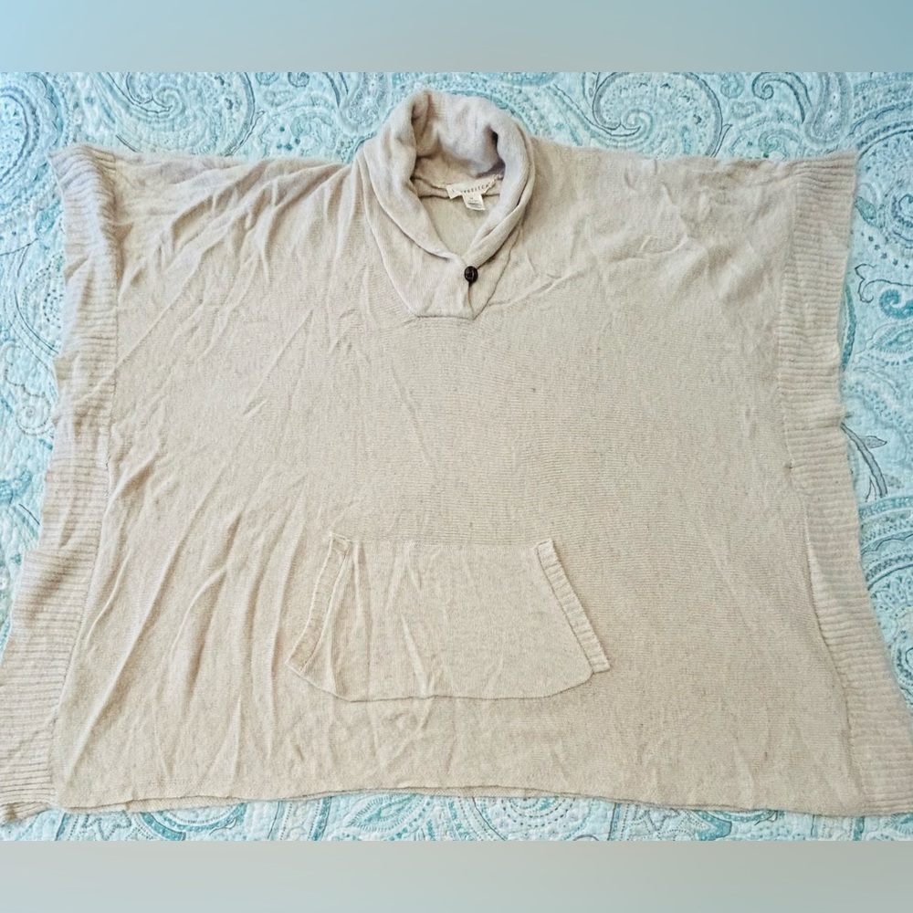 Lovestitch Soft Poncho Sweater in Oatmeal - Labeled as Medium (fits like OSFA)